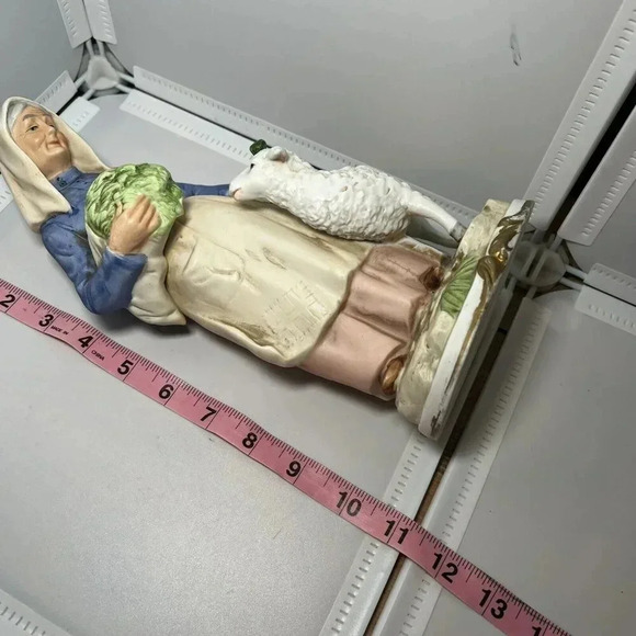 Homco Home Interiors Vintage Porcelain Figurine Farmer's Wife Feeding Lamb 8811 - Picture 7 of 8